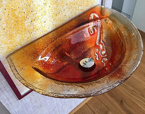 Bunter Glaswaschtisch mit beleuchteter Rückwand - Nr. 64 - Magma