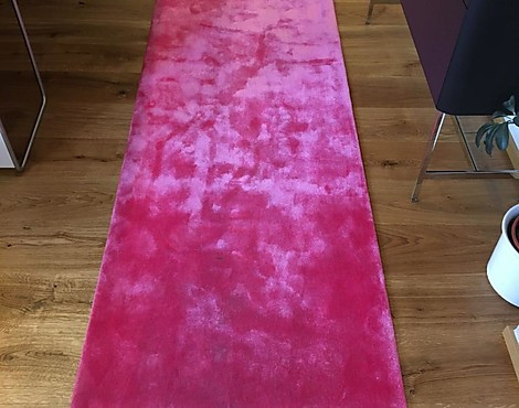Pinker Teppich mit Fransen von OT - AMORE